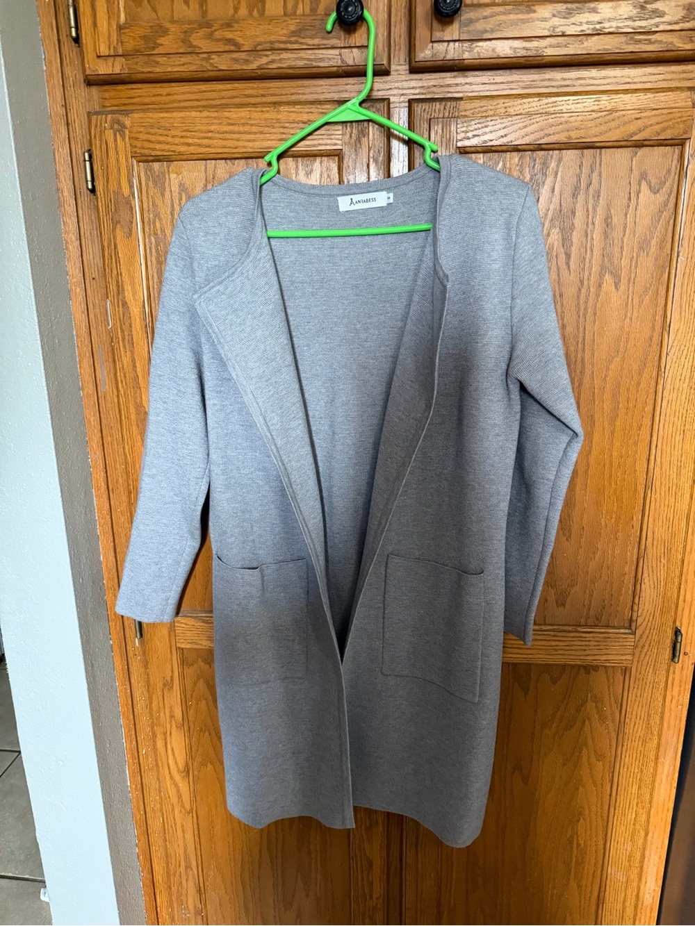 Apt. 9 Gray Knit Top with Label Detail